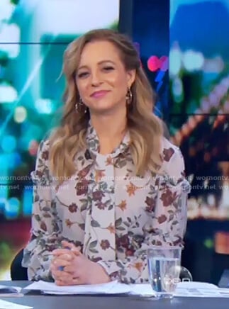 Carrie's floral front tie top on The Project