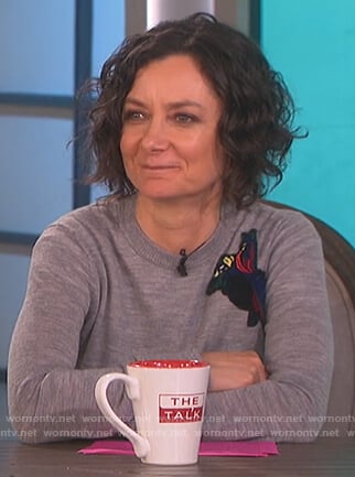 Sara's grey patch sweater on The Talk