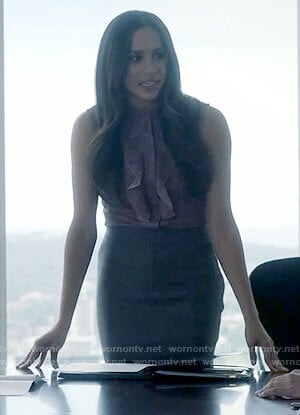 Rachel's pink ruffled lace top on Suits