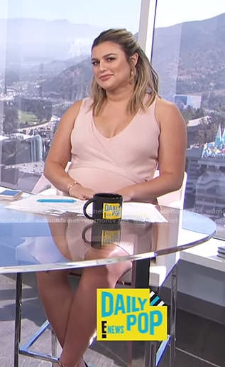 Carissa's pink wrap dress on E! News Daily Pop