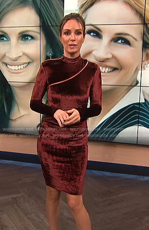 Catt's red velvet zip dress on E! News