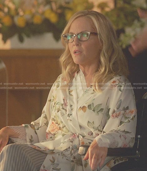 Linda's white floral robe on Lucifer