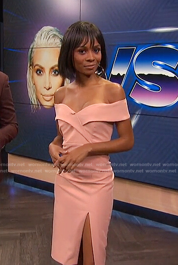 Zuri's pink off-shoulder slit dress on E! News