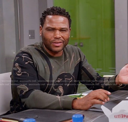 Andre's green panther print sweatshirt on Black-ish