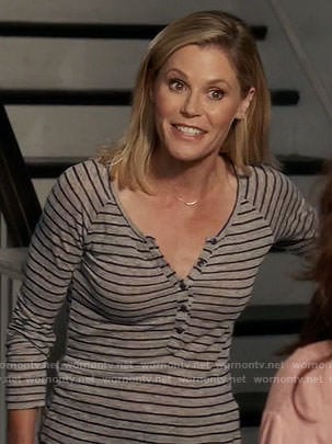Claire's grey striped henley tee on Modern Family