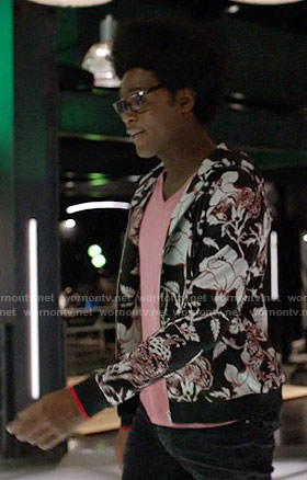 Curtis's black floral hoodie on Arrow