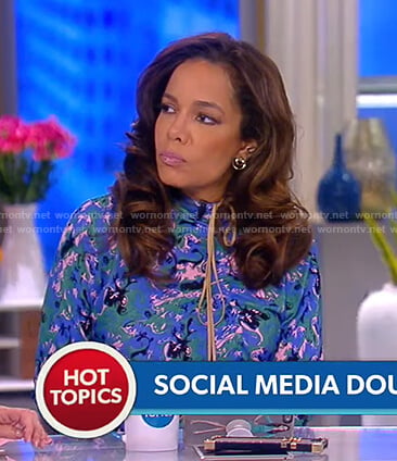 Sunny's printed long sleeve dress on The View