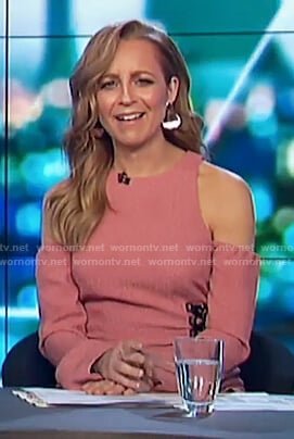 Carrie's pink cold shoulder lace up dress on The Project