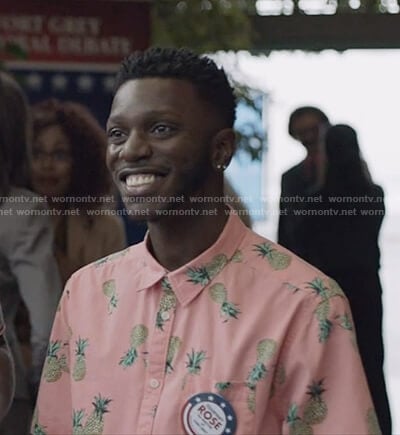Jermaine's pink pineapple print shirt on The Mayor