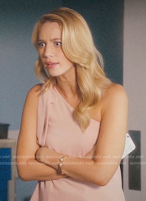 Petra's pink one-shoulder top on Jane the Virgin