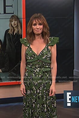 Catt's green floral ruffled dress on E! News