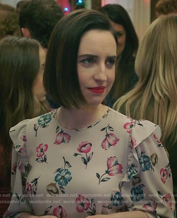Jen's white floral print top on Life in Pieces