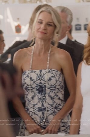 Janet's white print strapless dress on Marvel's Runaways