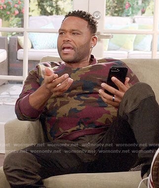 Andre's purple camouflage sweatshirt on Black-ish