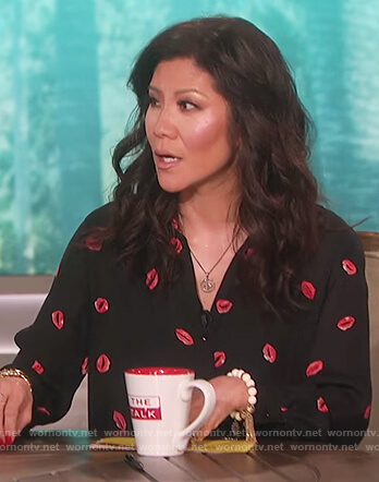 Julie's black lip print top on The Talk