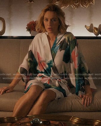 Petra's watercolor print robe on Jane the Virgin