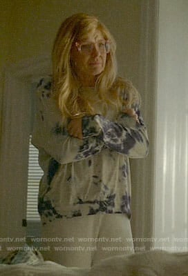 Abby's tie dye sweatshirt on 9-1-1