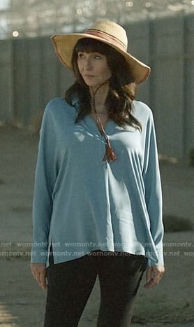 Gail's blue blouse on Last Man on Earth