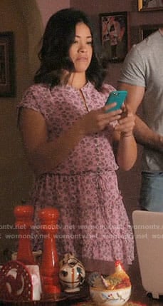 Jane's pink printed dress on Jane the Virgin