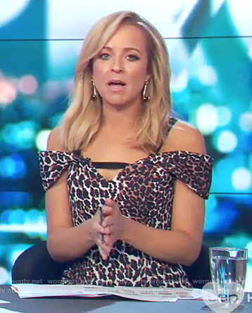 Carrie's cold shoulder leopard print dress on The Project