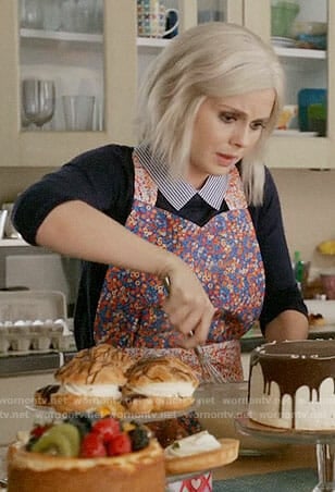 Liv's navy sweater with striped collar on iZombie
