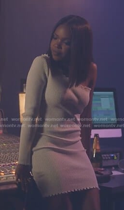 Alex's white ribbed one-shoulder dress on Star