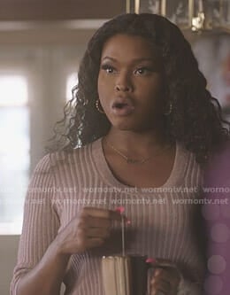 Cotton's pink ribbed sweater on Star