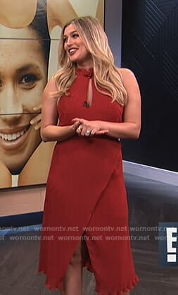 Carissa's red keyhole midi dress on E! News