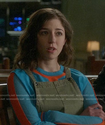 Cable's turquoise blue and orange sweater on Bull