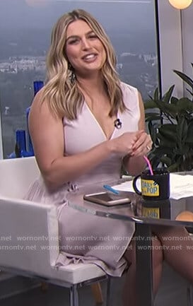 Carissa's pink lace-up dress on E! News Daily Pop