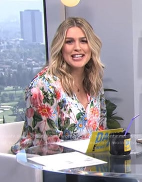 Carissa's white floral blouse on E! News Daily Pop