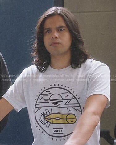 Cisco's Boaty McBoatface t-shirt on The Flash
