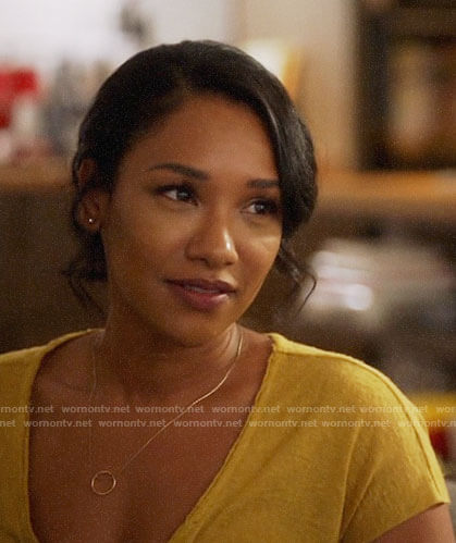 Iris's yellow tee on The Flash