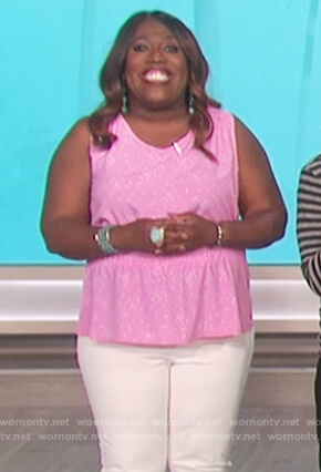 Sheryl's pink printed sleeveless top on The Talk