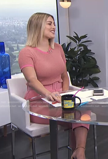 Carissa's pink short sleeve sweater and cropped pants on E! News Daily Pop