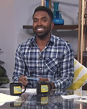 Justin's blue plaid shirt on E! News Daily Pop