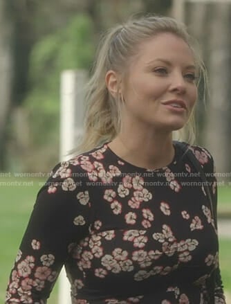 Jessie's black floral long sleeve top on Nashville