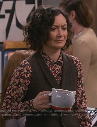 Cheryl's black floral print blouse on Living Biblically