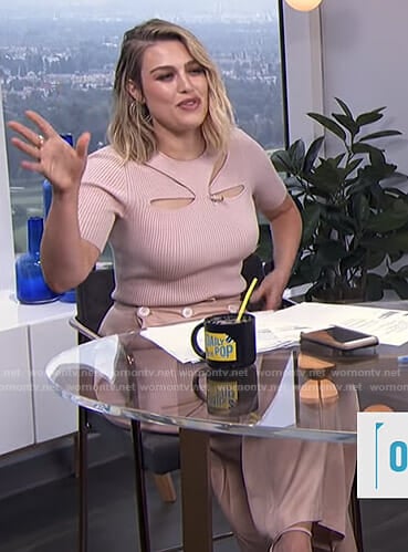 Carissa's pink cutout ribbed top and wide-leg pants on E! News Daily Pop