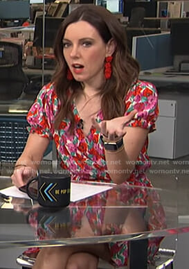 Melanie's floral short sleeve wrap dress on Live from E!