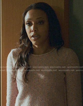 Noelle's pink sweater on UnReal