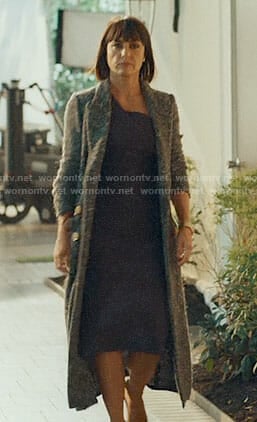 Quinn's long boucle coat on UnReal