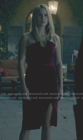 Rebekah's pink velvet strapless dress on The Originals