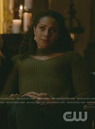 Keelin's green cutout sweater on The Originals