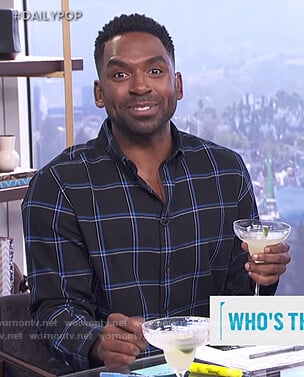 Justin's black check shirt on E! News Daily Pop