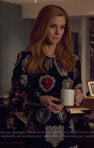 Donna's printed long sleeve dress on Suits