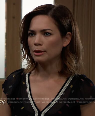 Elizabeth's navy leaf print top on General Hospital