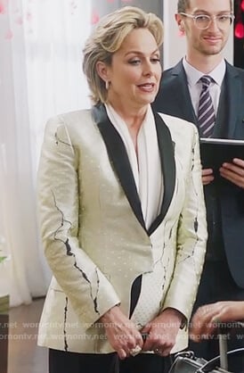 Jacqueline's metallic printed blazer on The Bold Type