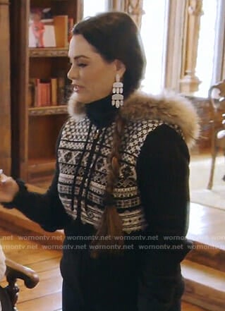 D'Andra's black zip front sweater with fur on The Real Housewives of Dallas
