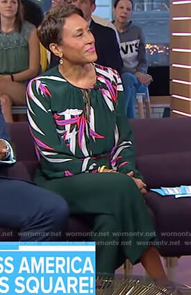 Robin's green printed blouse and cropped pants on Good Morning America